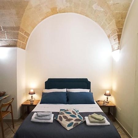 Palazzo Saraceno Apartment-Taras Taranto Kültér fotó