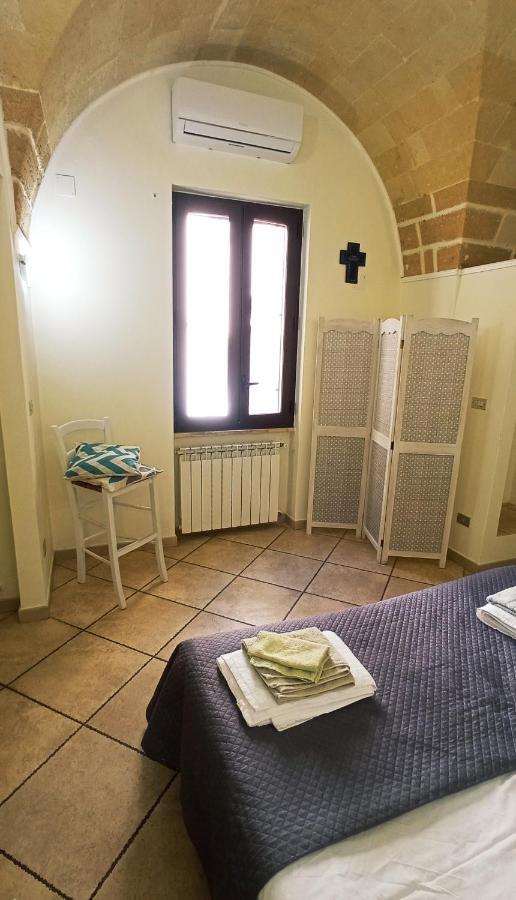 Palazzo Saraceno Apartment-Taras Taranto Kültér fotó