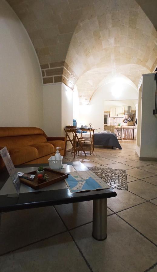 Palazzo Saraceno Apartment-Taras Taranto Kültér fotó