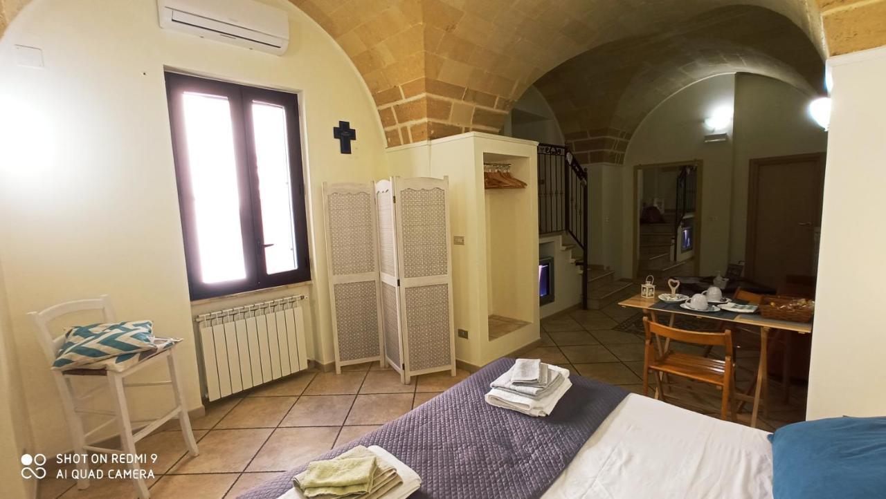 Palazzo Saraceno Apartment-Taras Taranto Kültér fotó