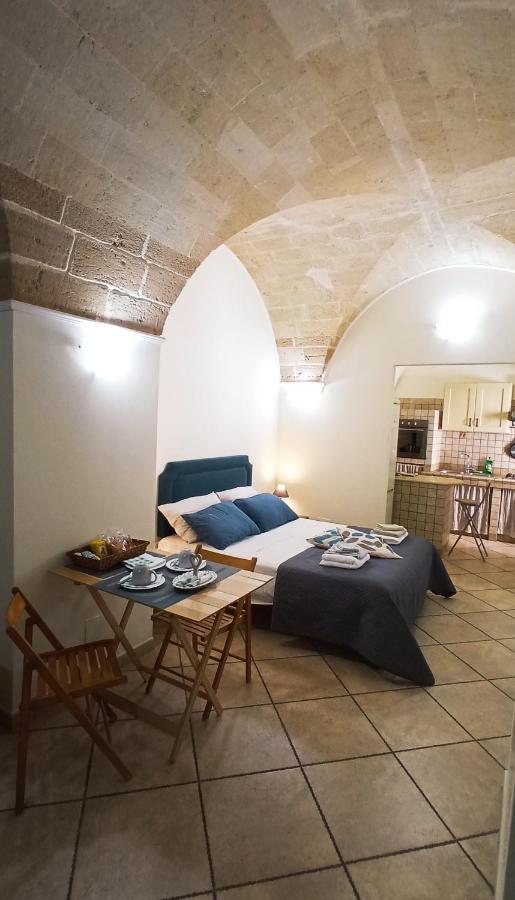 Palazzo Saraceno Apartment-Taras Taranto Kültér fotó