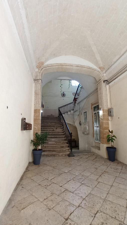 Palazzo Saraceno Apartment-Taras Taranto Kültér fotó